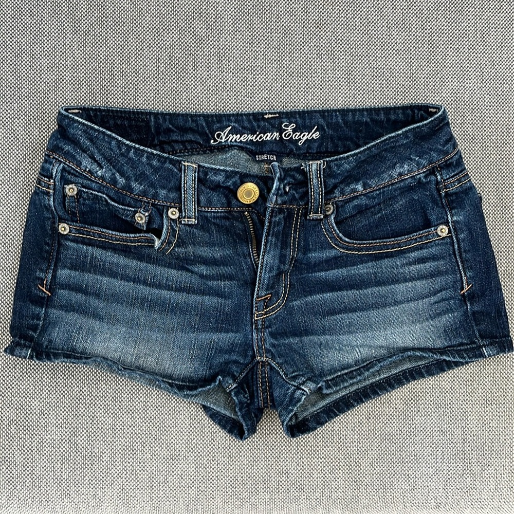 American eagle low rise shorts